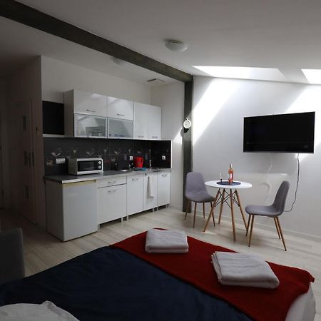 Relaxbox Apartment Krasków Exterior foto