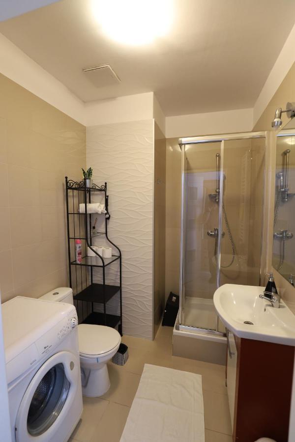 Relaxbox Apartment Krasków Exterior foto