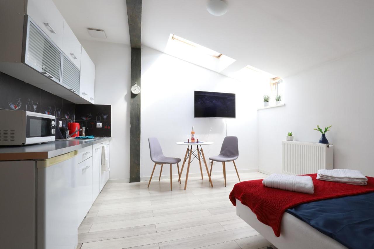 Relaxbox Apartment Krasków Exterior foto