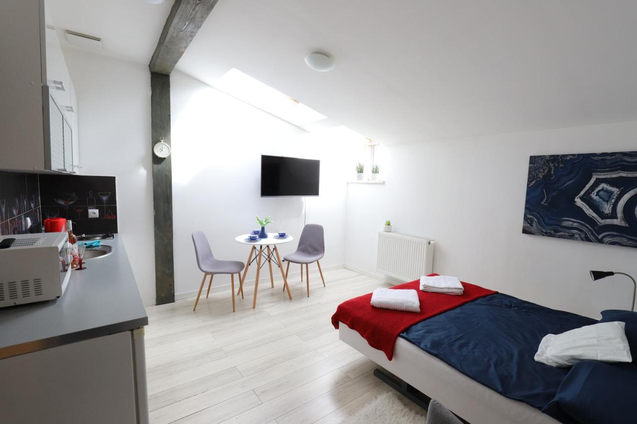 Relaxbox Apartment Krasków Exterior foto