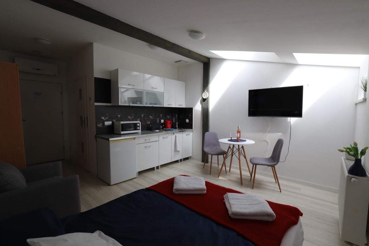 Relaxbox Apartment Krasków Exterior foto